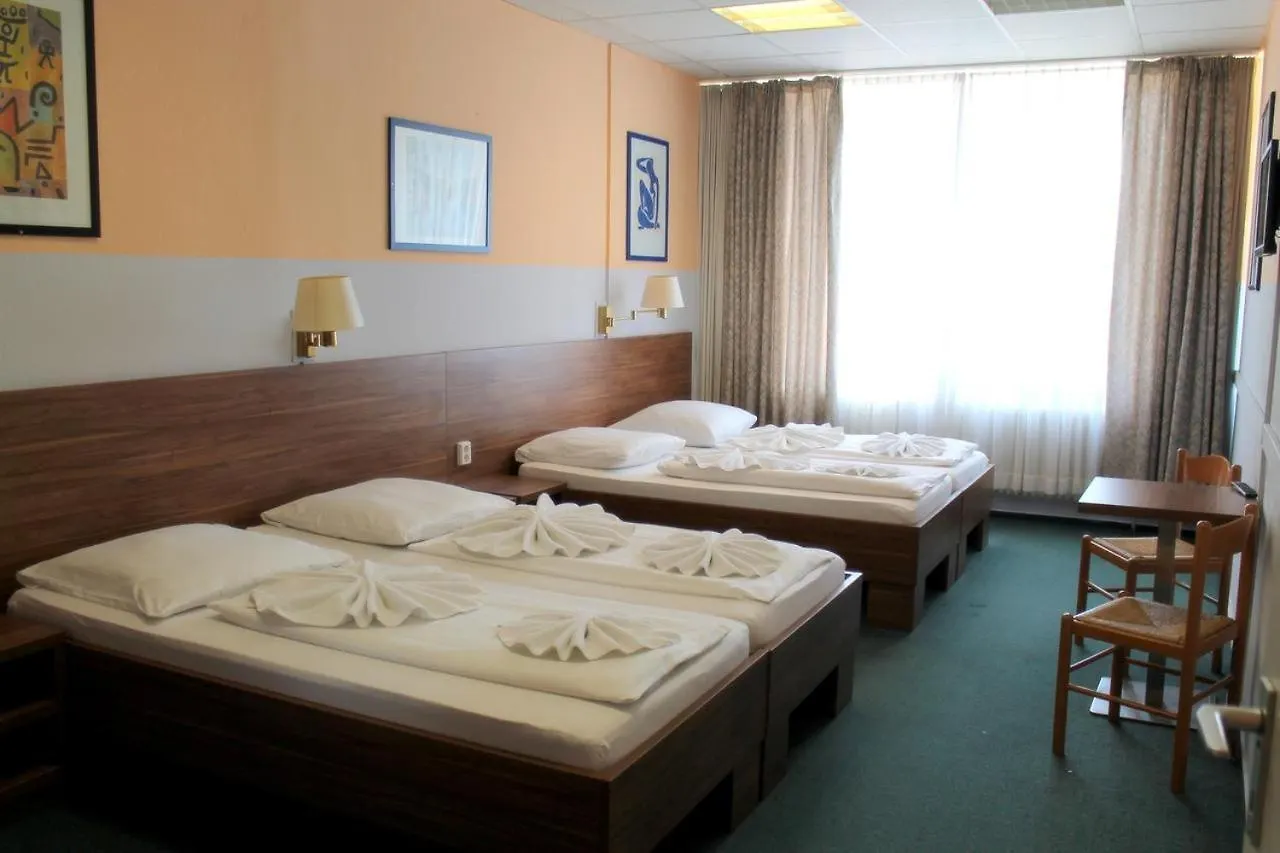 City Hotel Ansbach Am Kadewe Berlín Alemania